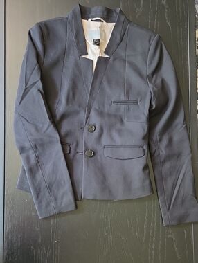 H&M Black Women's Notchless Two-Button Blazer